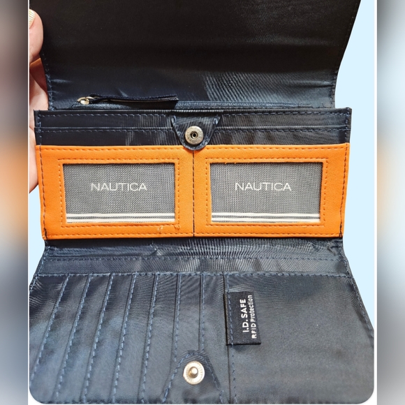 NWT Nautica Orange Wallet With Navy Fabric Interior And Silver Nautica Emblem - Picture 5 of 9